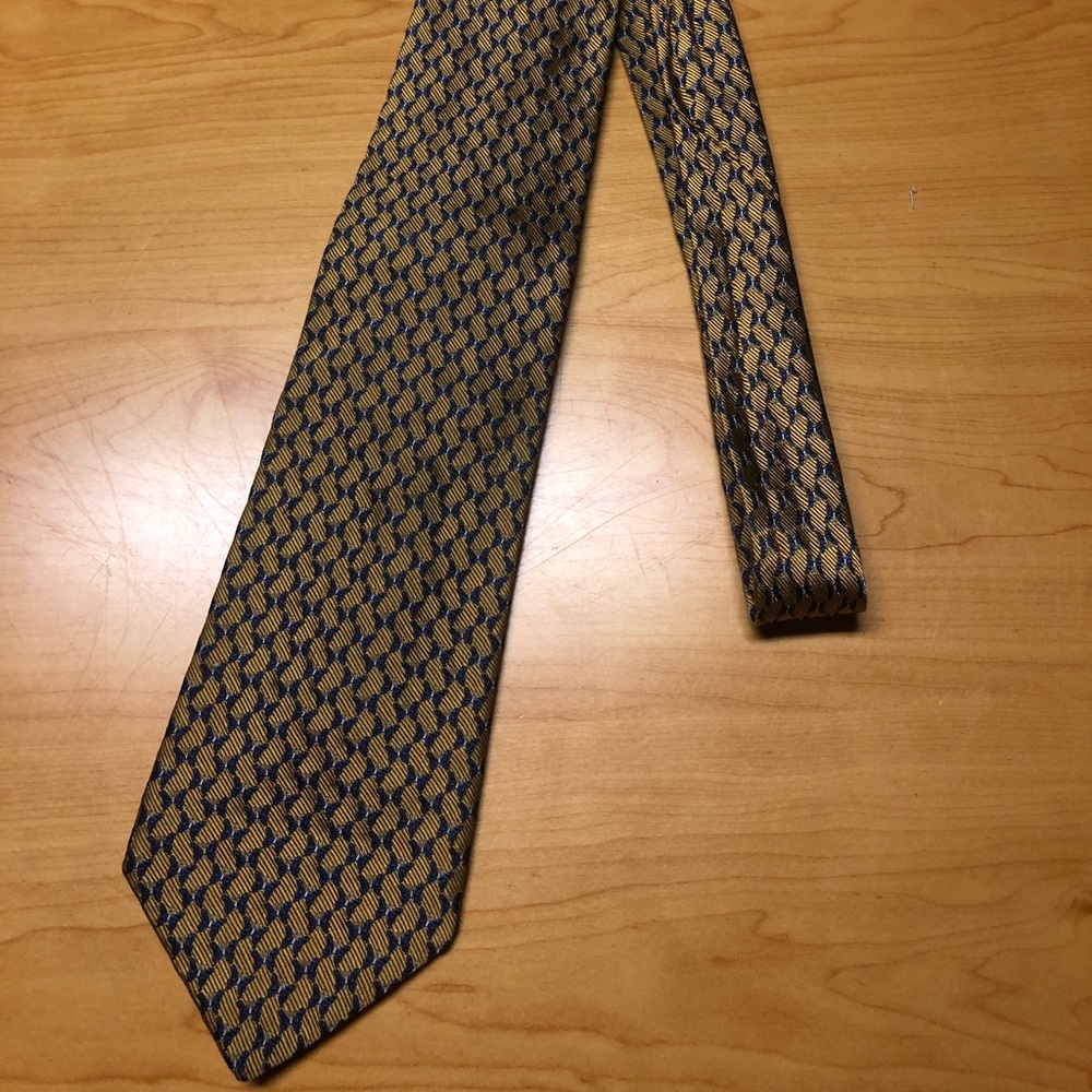 Saks Fifth Avenue tie